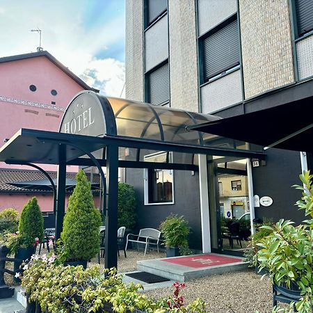 Hotel La Pace 산마우로토리네세 외부 사진