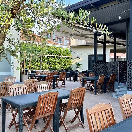 Hotel La Pace 산마우로토리네세 외부 사진