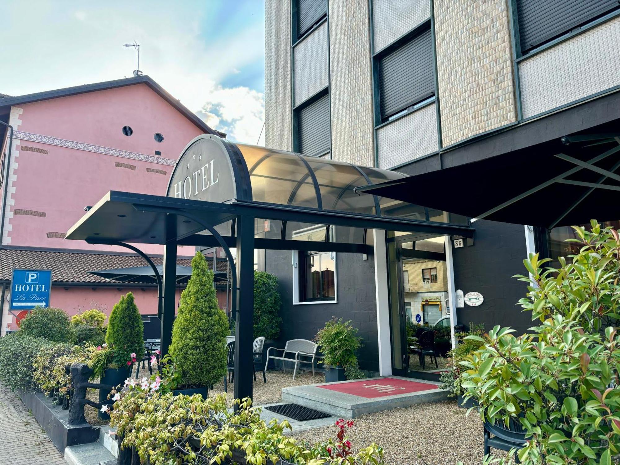Hotel La Pace 산마우로토리네세 외부 사진