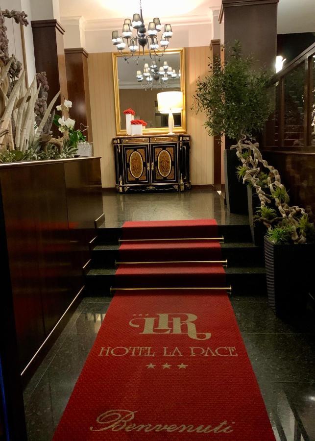 Hotel La Pace 산마우로토리네세 외부 사진
